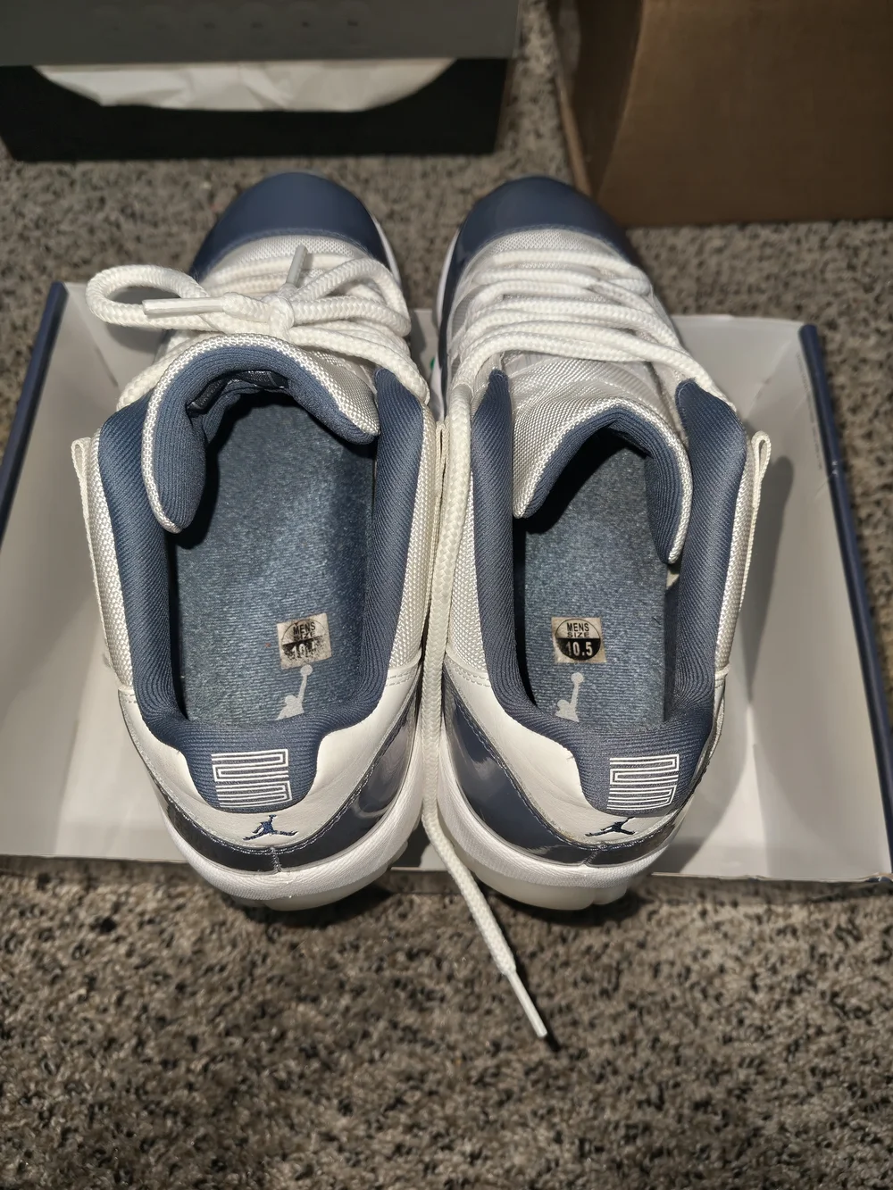 Jordan Low-Top Sneakers in White and Slate Blue